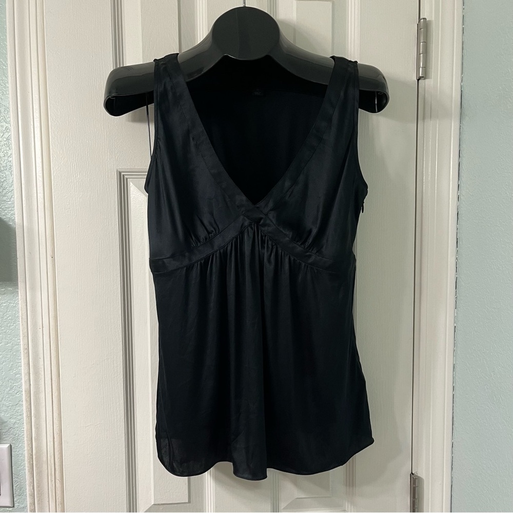 Express Size M Black 95% Silk Sleeveless Top